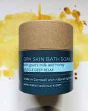 Load image into Gallery viewer, Honey and goat&#39;s milk fizzy bath soak
