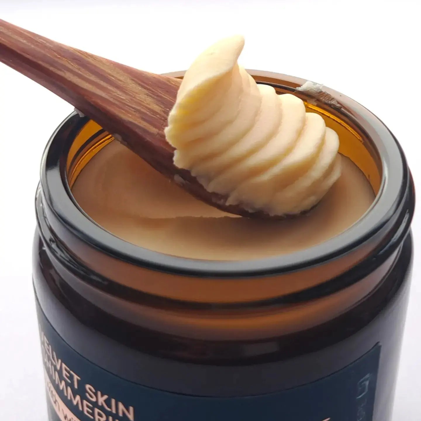Velvet Skin Shimmering Butter Melt